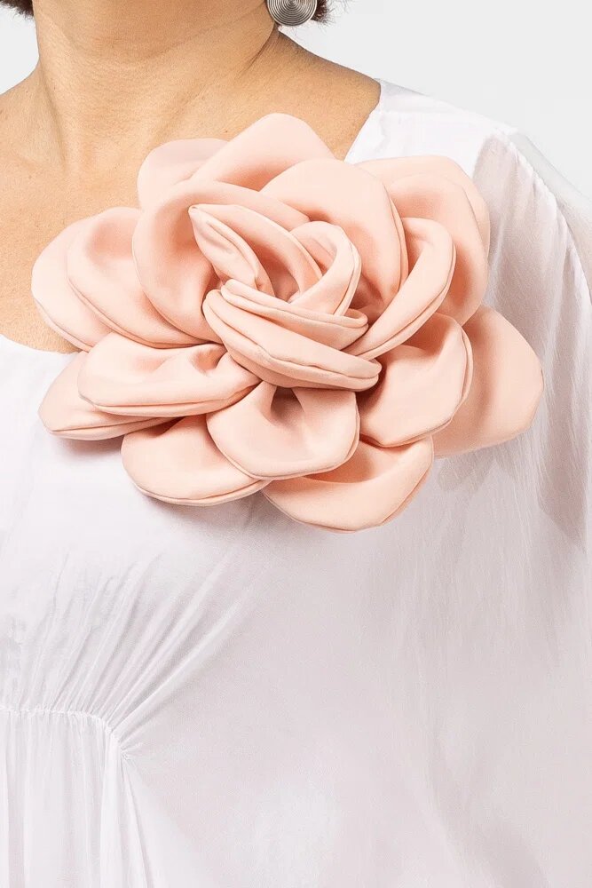 Shopika Brosa floare roz deschis satinata cu diametru de 25 cm cu clips pentru par