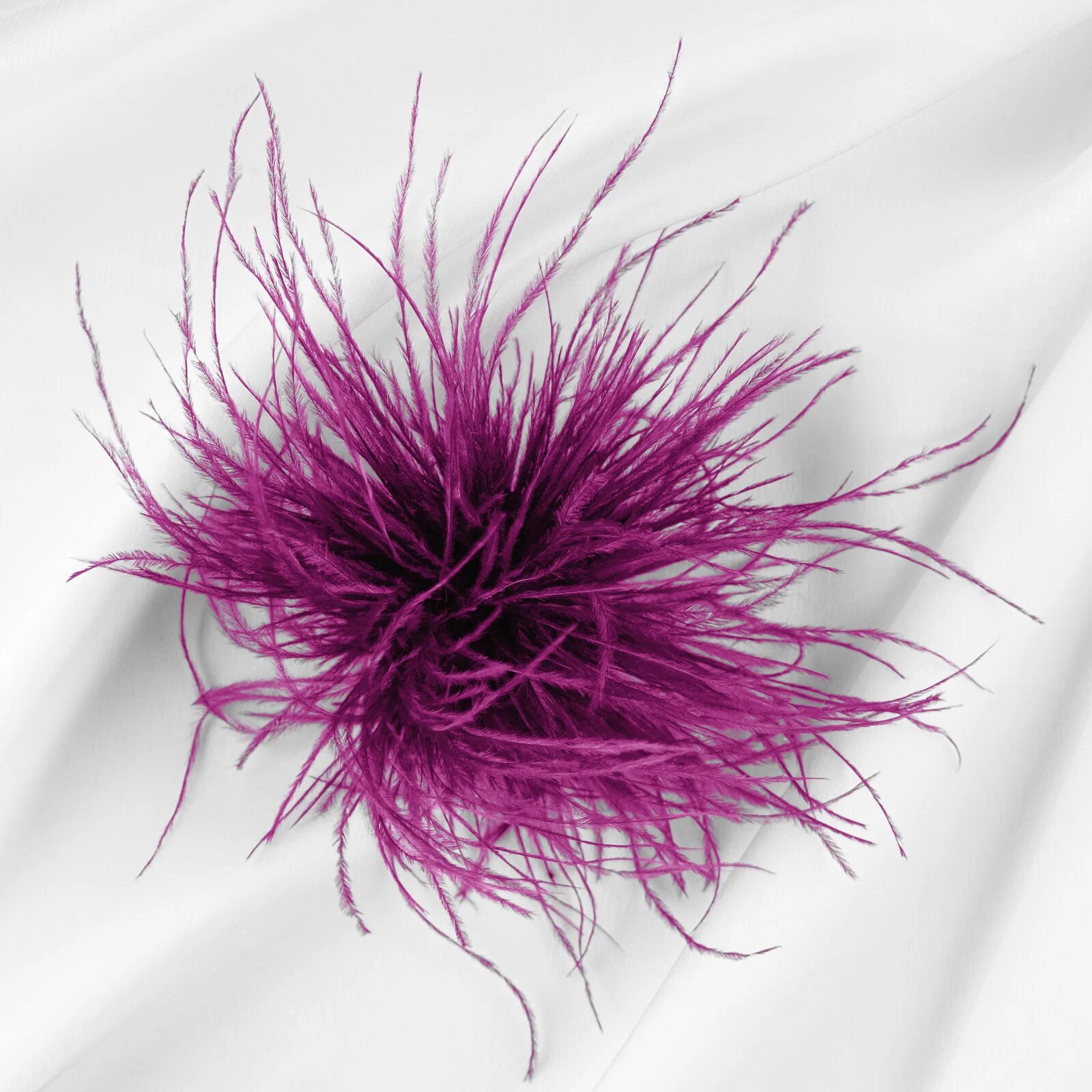 Shopika Brosa puf pene fine magenta cu diametru de 15 cm cu clips pentru par