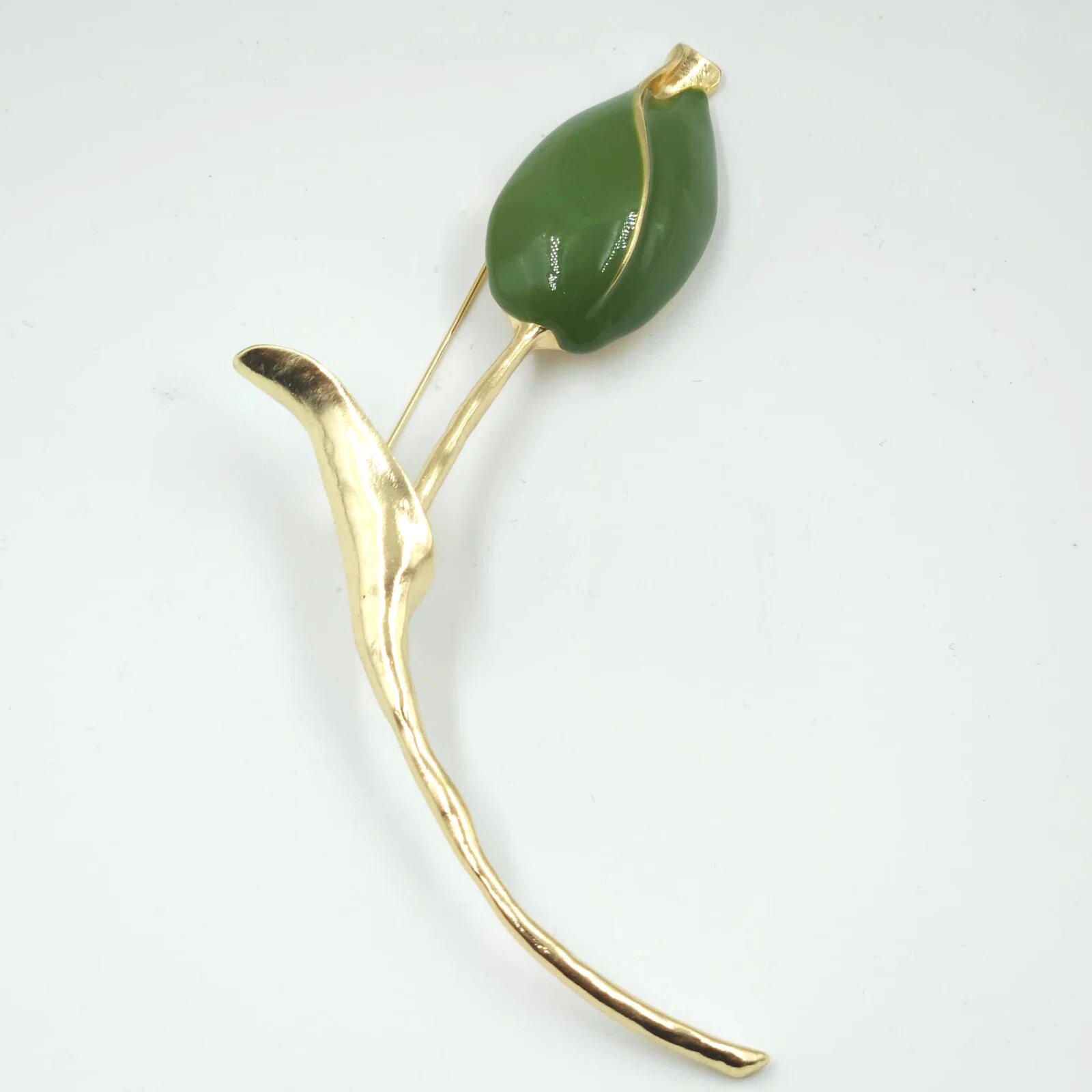 Shopika Brosa statement lalea imbobocita forma stilizata din metal auriu cu verde