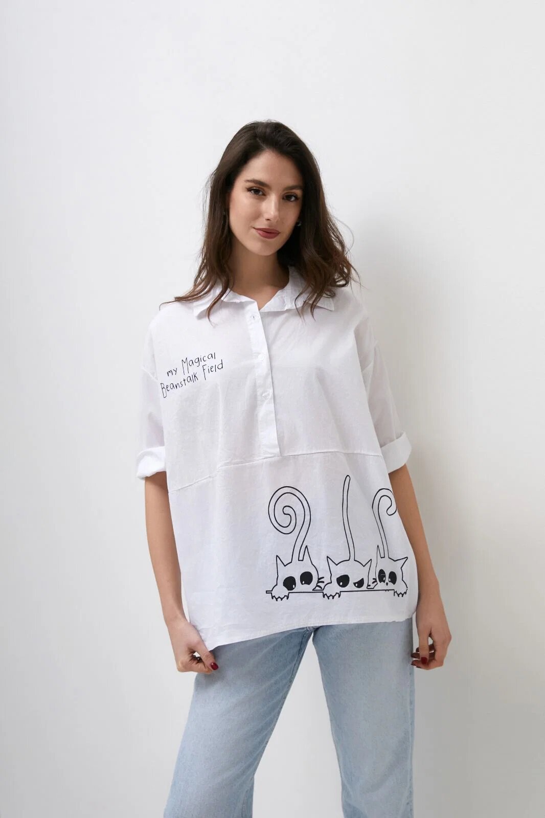 Shopika Camasa alba lalea din poplin de bumbac cu pisici jucause
