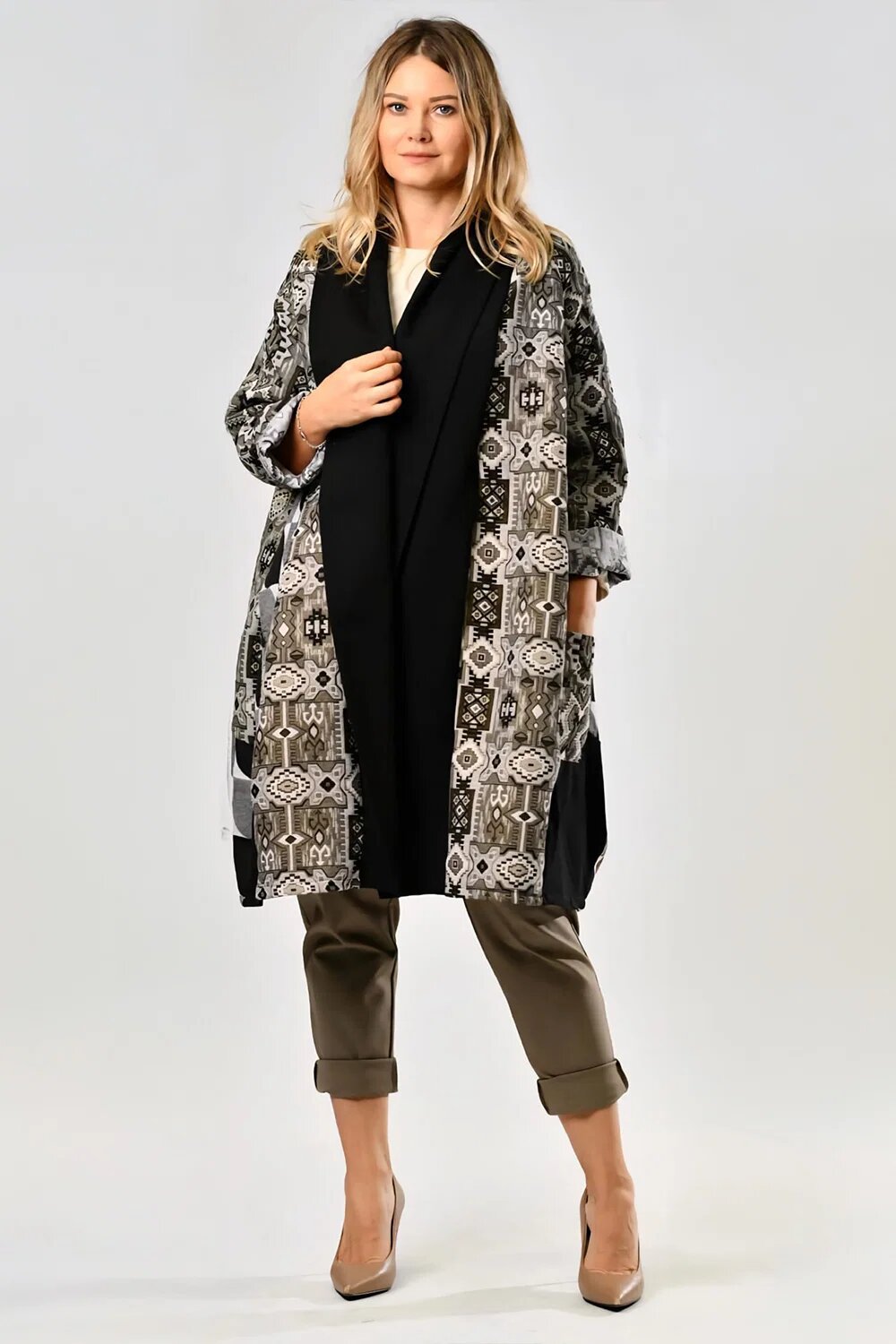 Shopika Cardigan oversize patchwork cu motive jacquard panou negru si croi lejer stil urban-chic