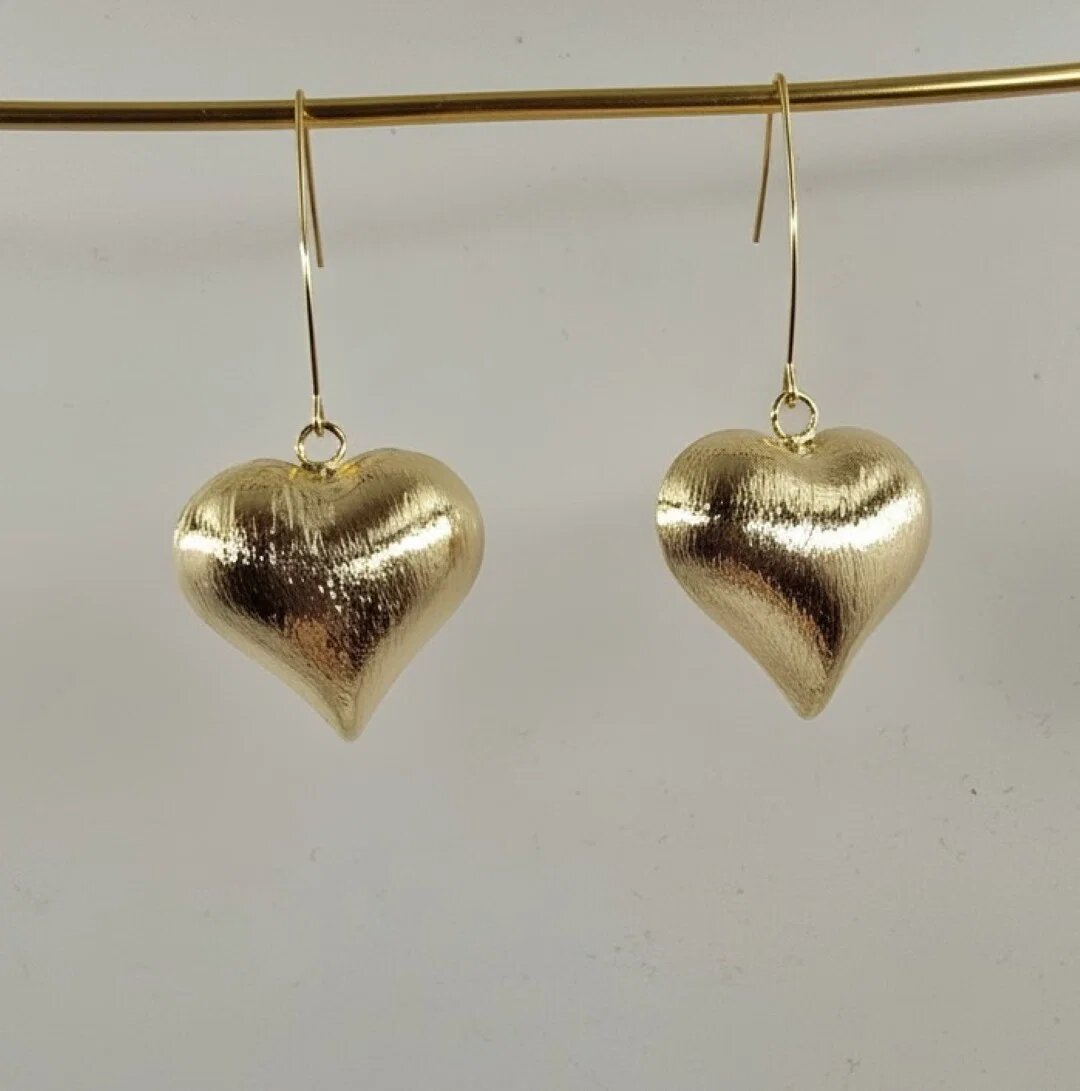 Shopika Cercei aurii lungi cu inima si tija din argint 925 eleganti