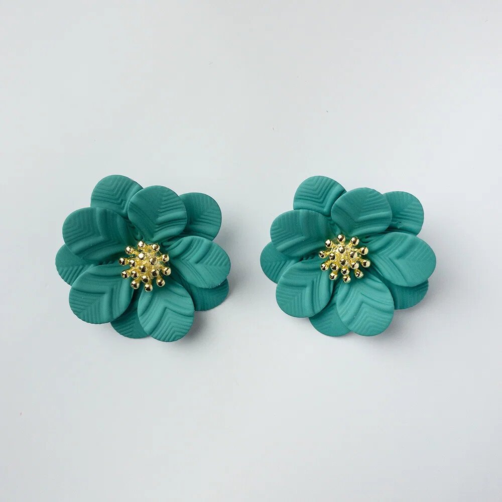 Shopika Cercei in forma de floare cu petale duble si auriu in mijloc verzi