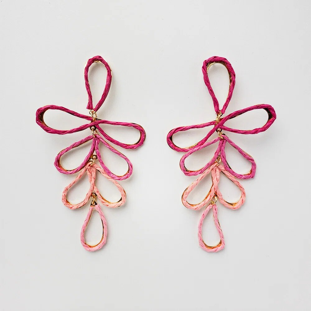 Shopika Cercei lungi si flexibili din metal auriu si celuloza in nuante de roz si fucsia