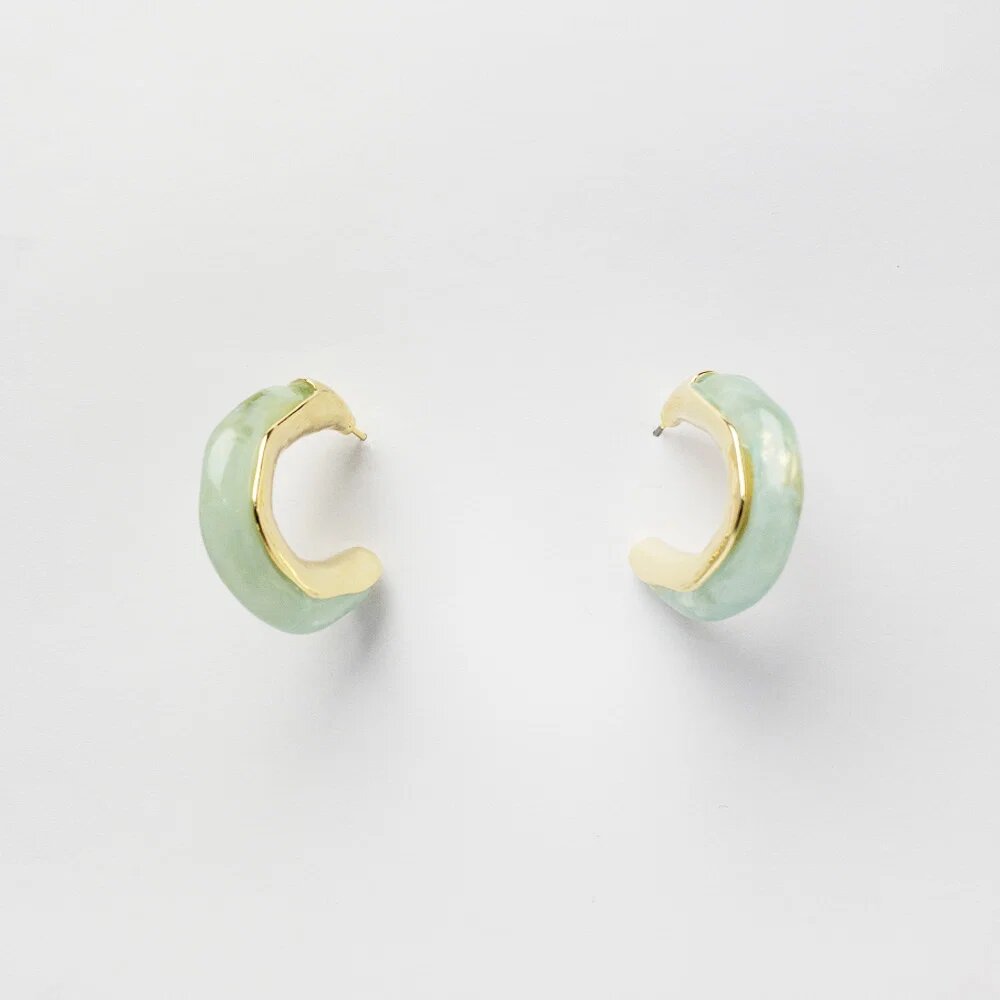 Shopika Cercei metalici aurii semirotund cu insertie verde menta translucida