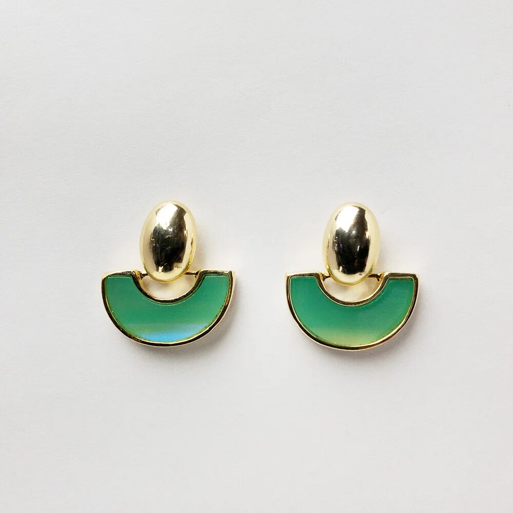 Shopika Cercei metalici aurii semirotund verde cu irizatii