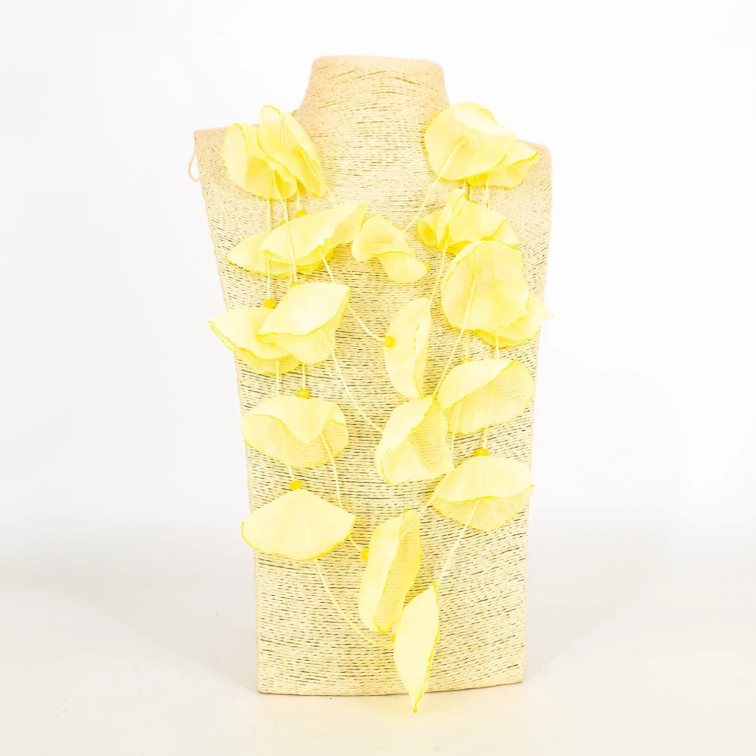 Shopika Colier statement galben cu petale textile de mac 3D din organza - design artistic italian