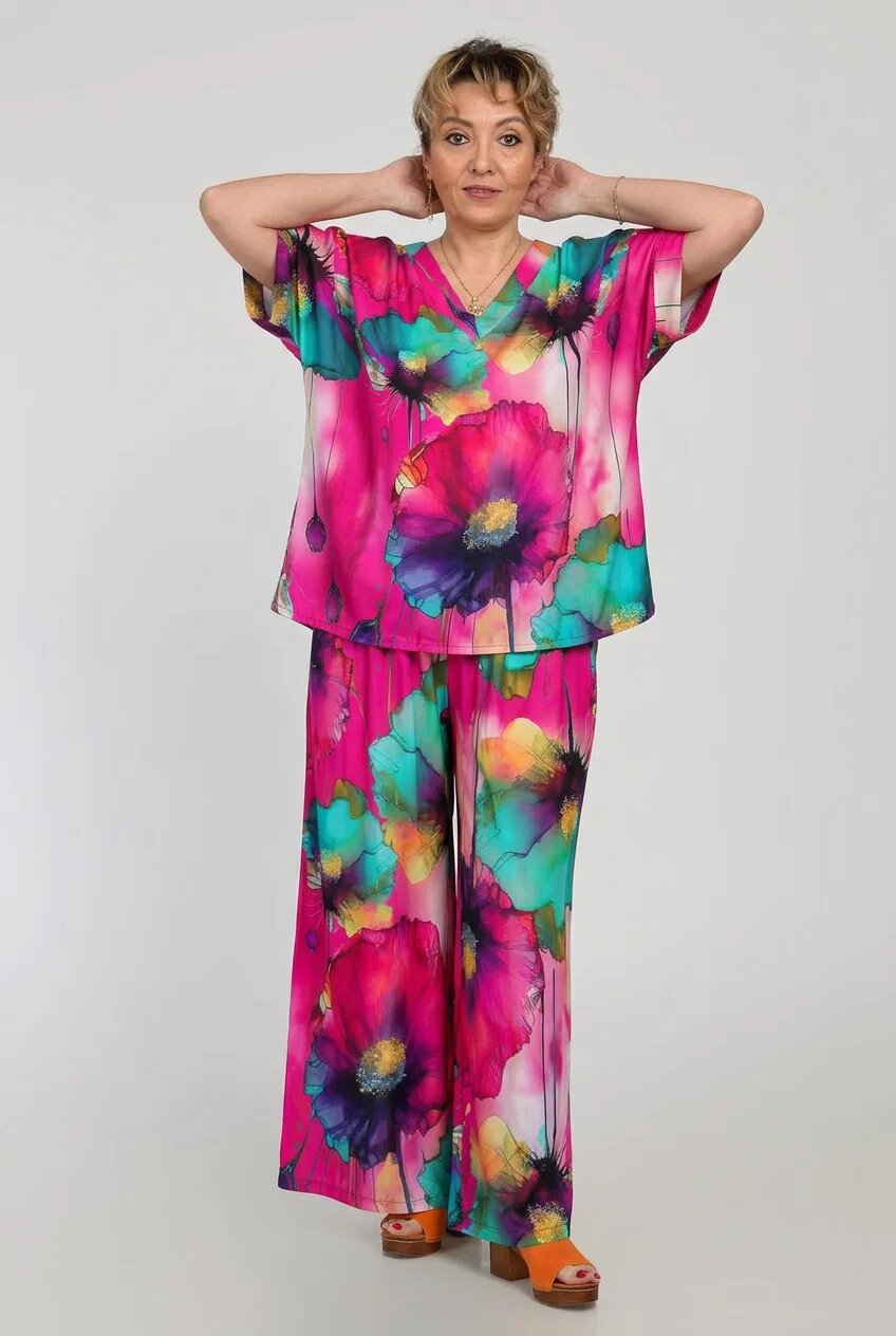 Shopika Compleu cu pantaloni din vascoza cu matase cu imprimeu flori picturale pe fond fucsia