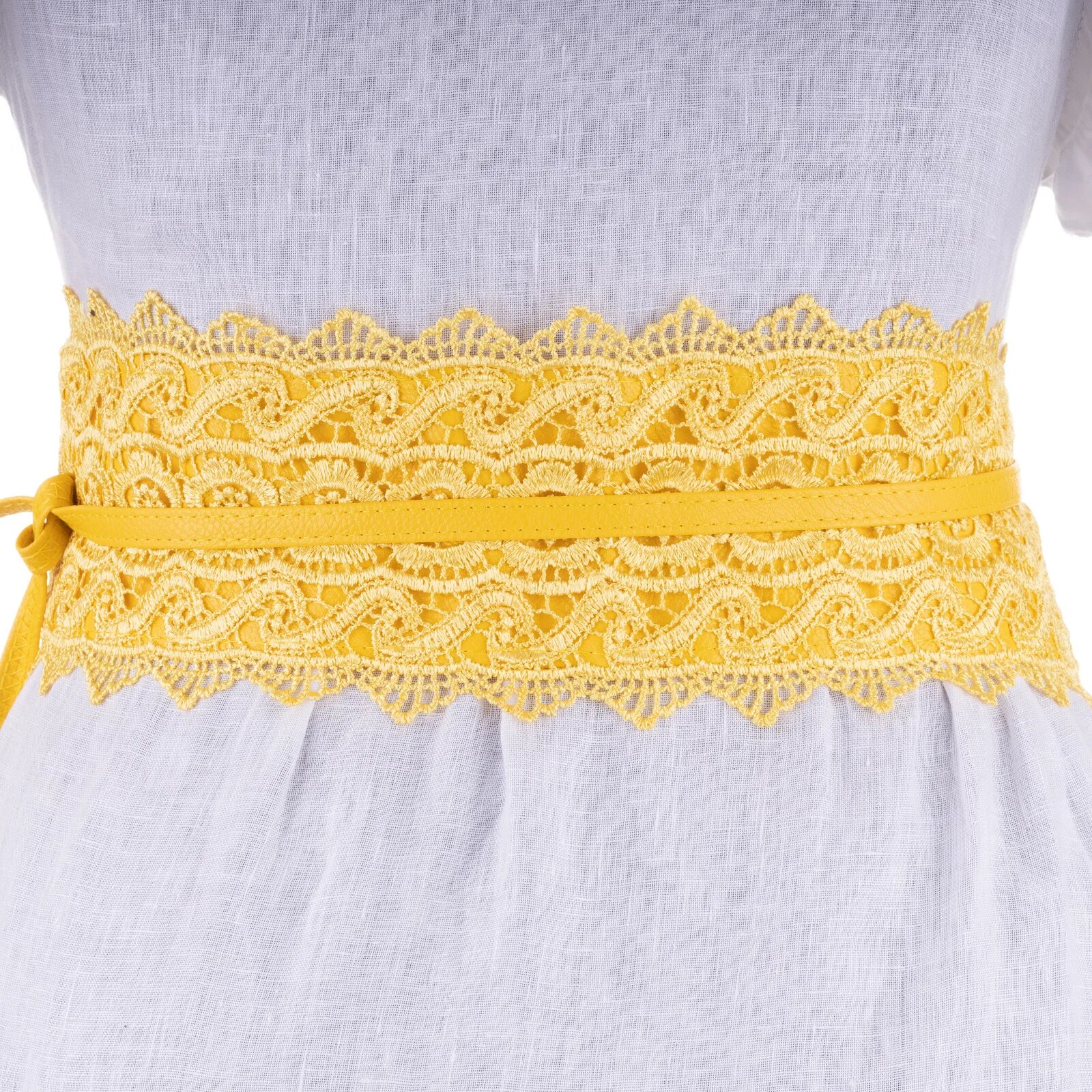 Shopika Curea lata de 10 cm petrecuta galbena cu aplicatie din broderie textila