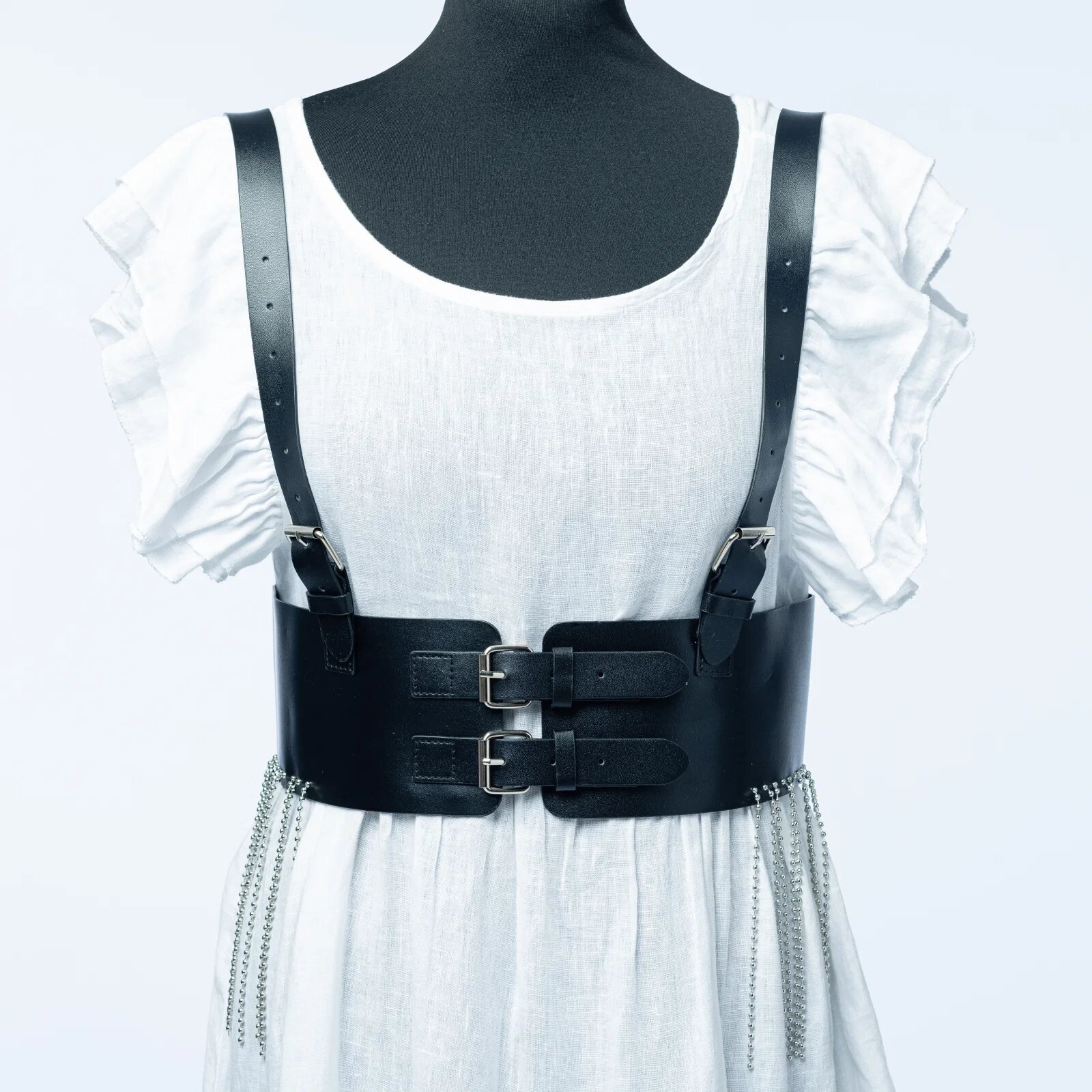 Shopika Curea neagra cu catarame argintii si bretele din imitatie piele cu margele metalice lungi