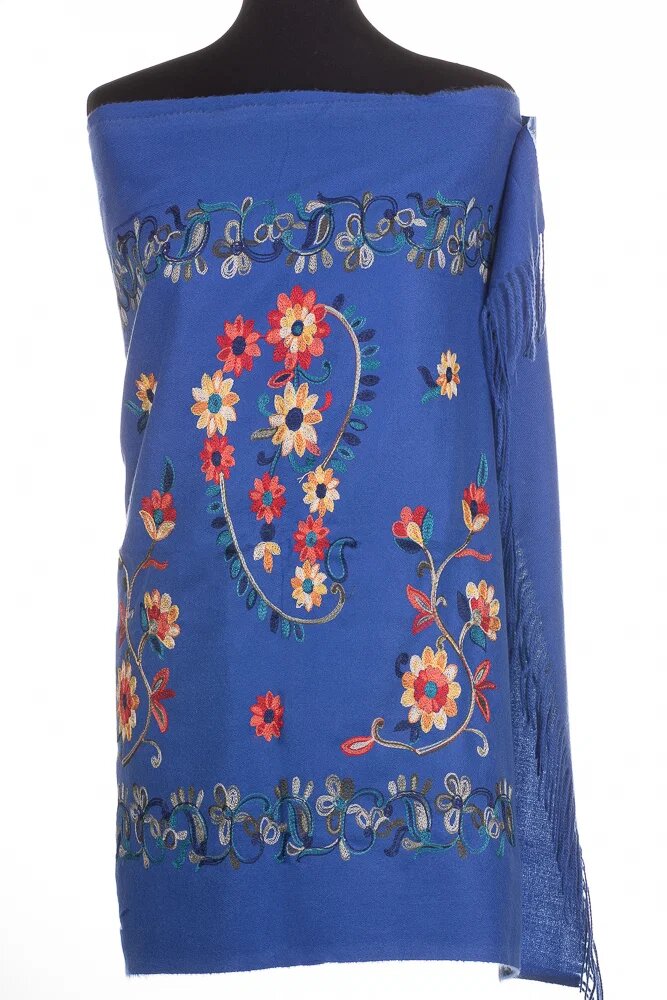 Shopika Esarfa cashmere cu model floral brodat pe fond albastru