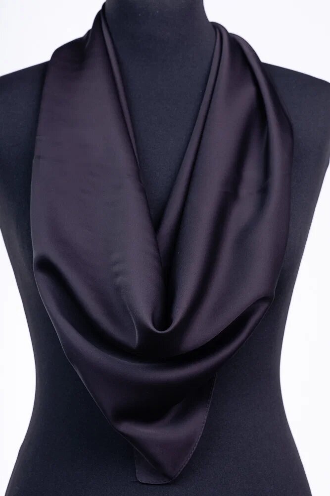 Shopika Esarfa neagra patrata din vascoza si matase