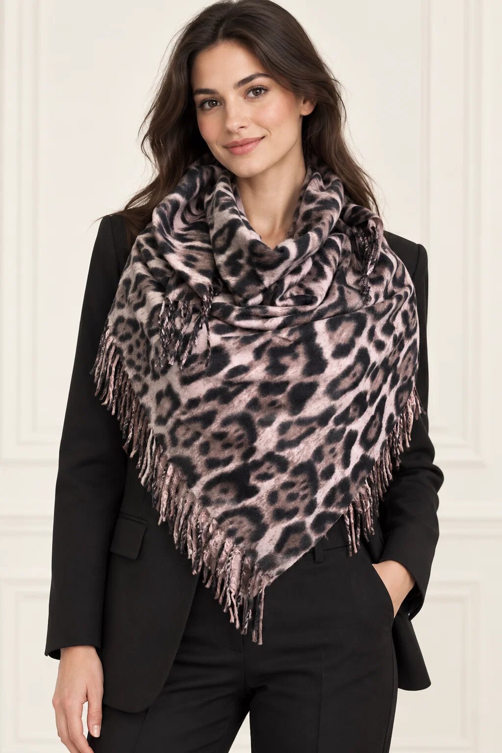 Shopika Esarfa patrata mare imprimeu animal print cu maron negru si bej inchis