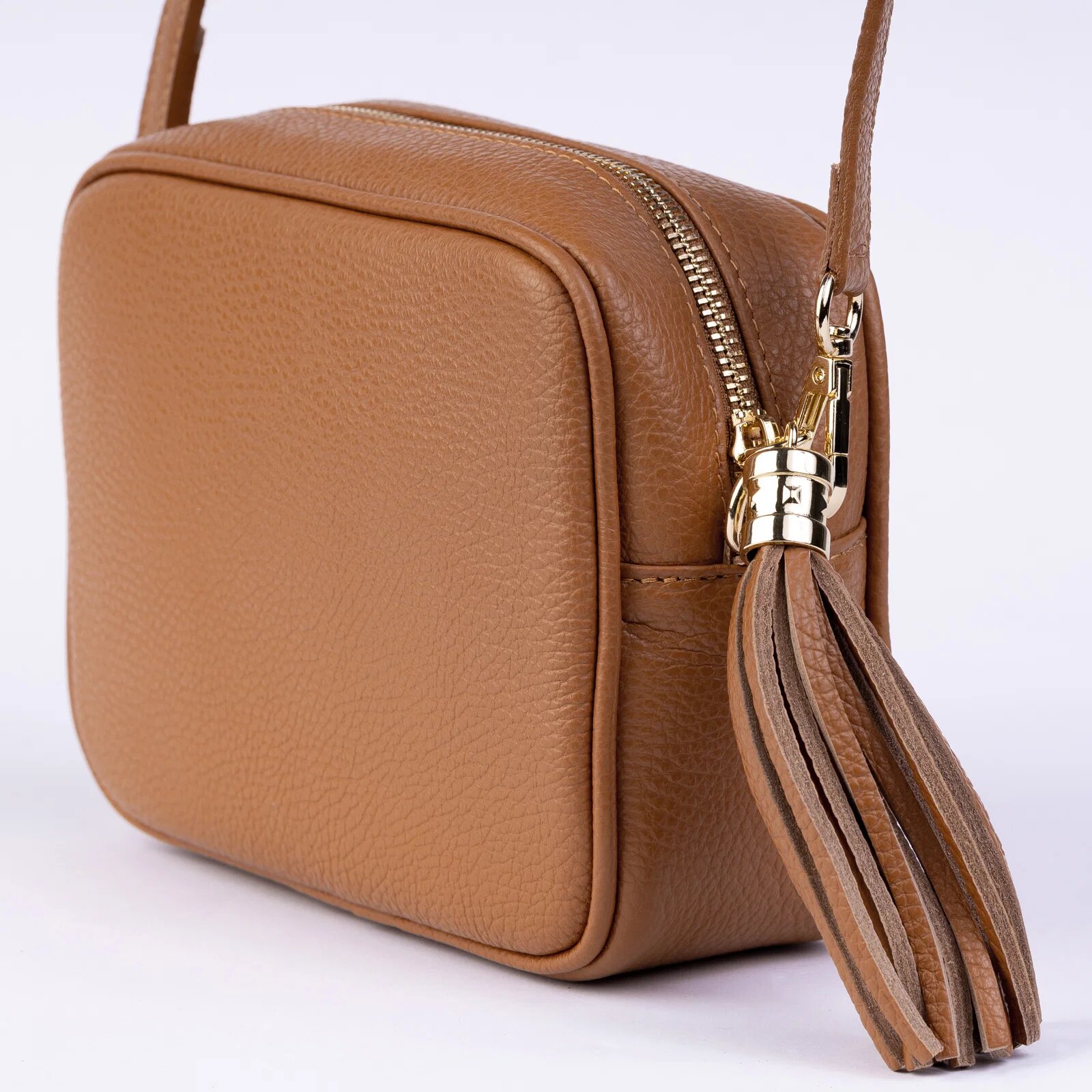 Shopika Geanta crossbody camel din piele naturala cu ciucure din piele