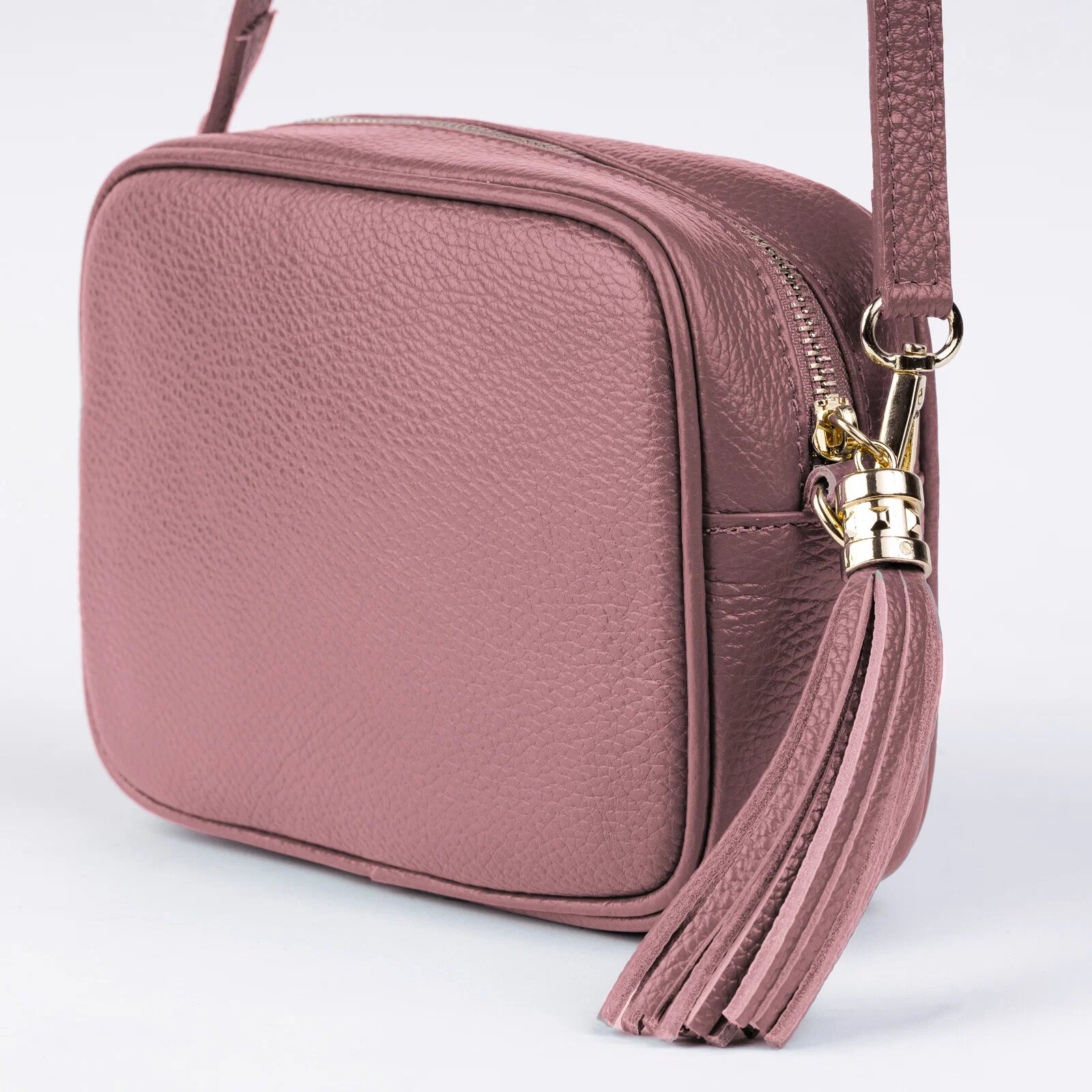 Shopika Geanta crossbody roz inchis din piele naturala cu ciucure din piele