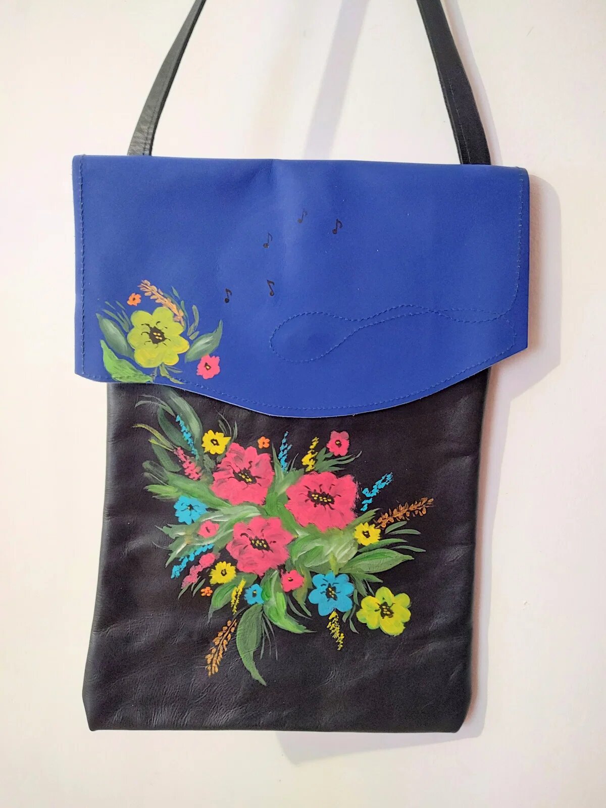 Shopika Geanta veselã din piele naturala neagra și albastru electric cu motiv floral