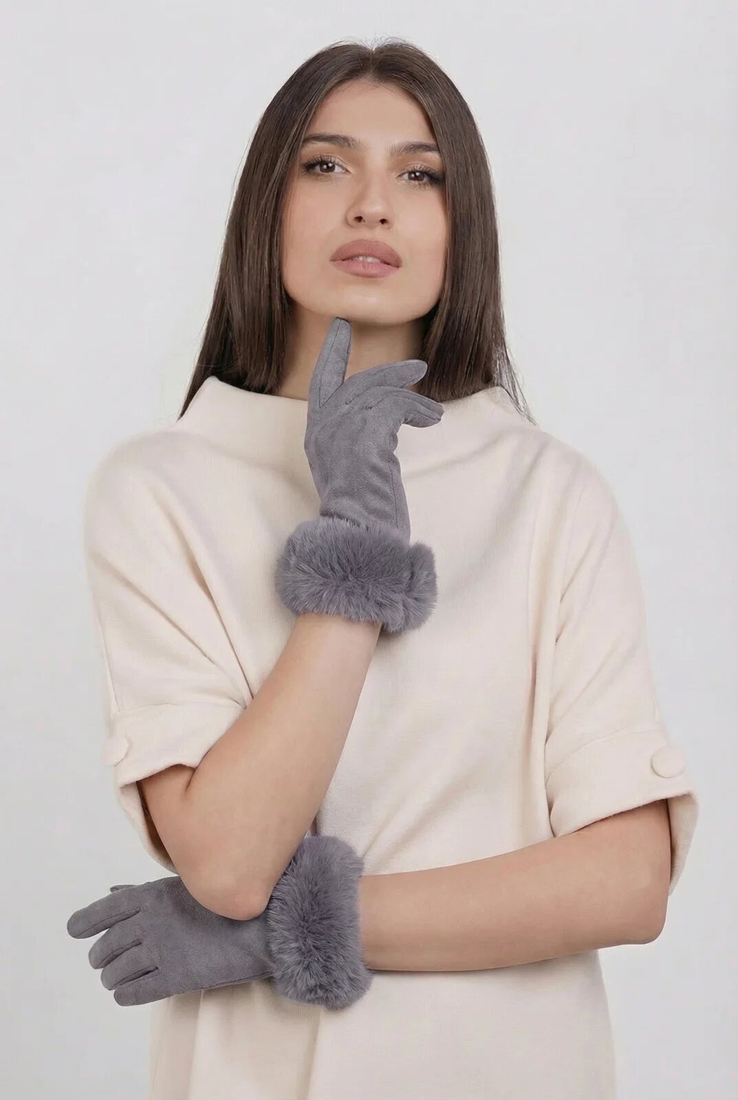 Shopika Manusi dama din material textil catifelat cu blanita naturala de iepure gri