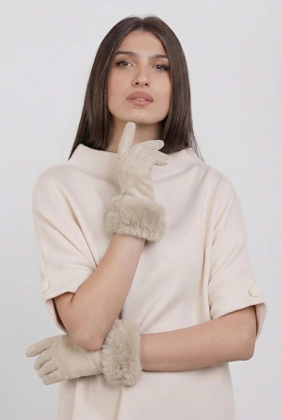 Shopika Manusi dama din material textil catifelat cu blanita naturala de iepure ivory