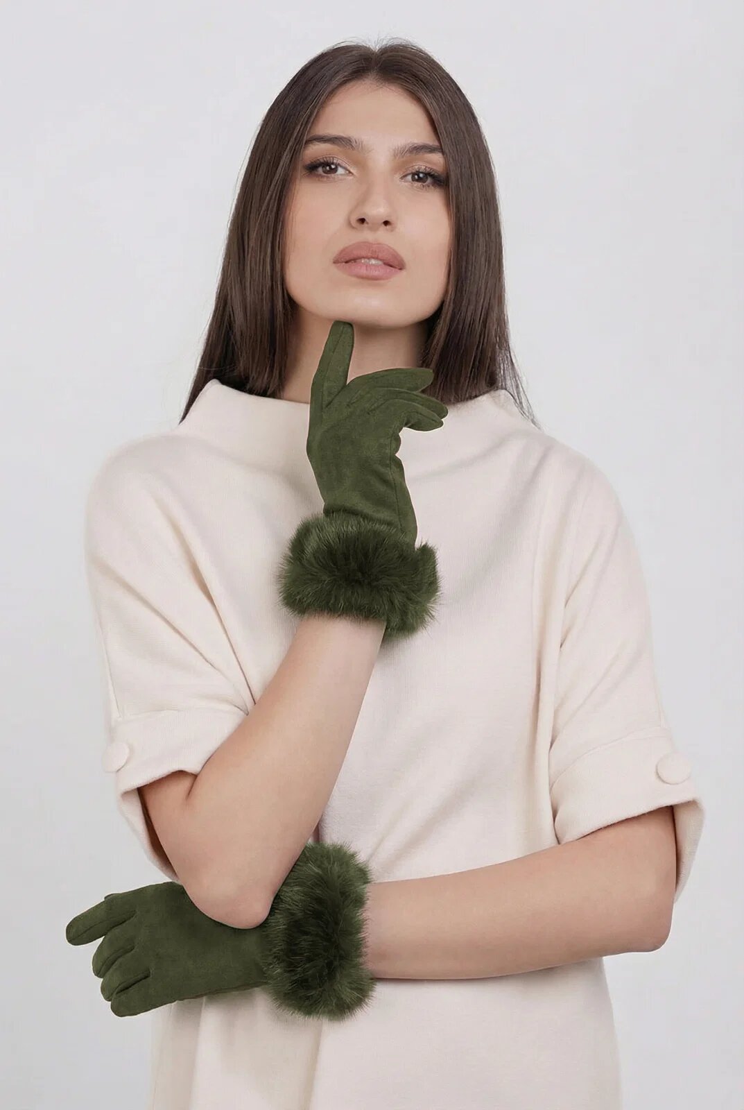 Shopika Manusi dama din material textil catifelat cu blanita naturala de iepure kaki