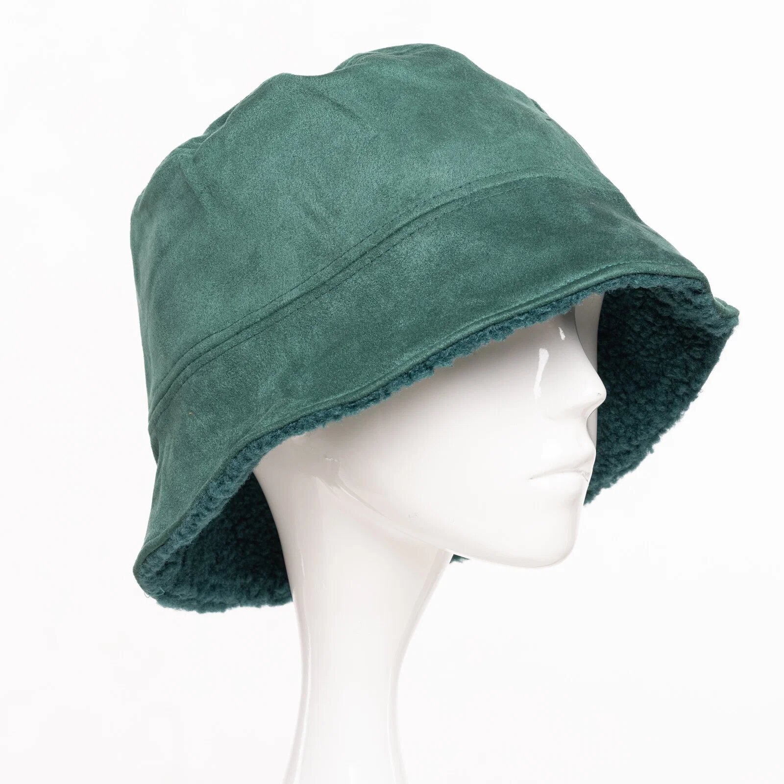 Shopika Palarie clos reversibila cu o fata blanita si o fata catifelata verde