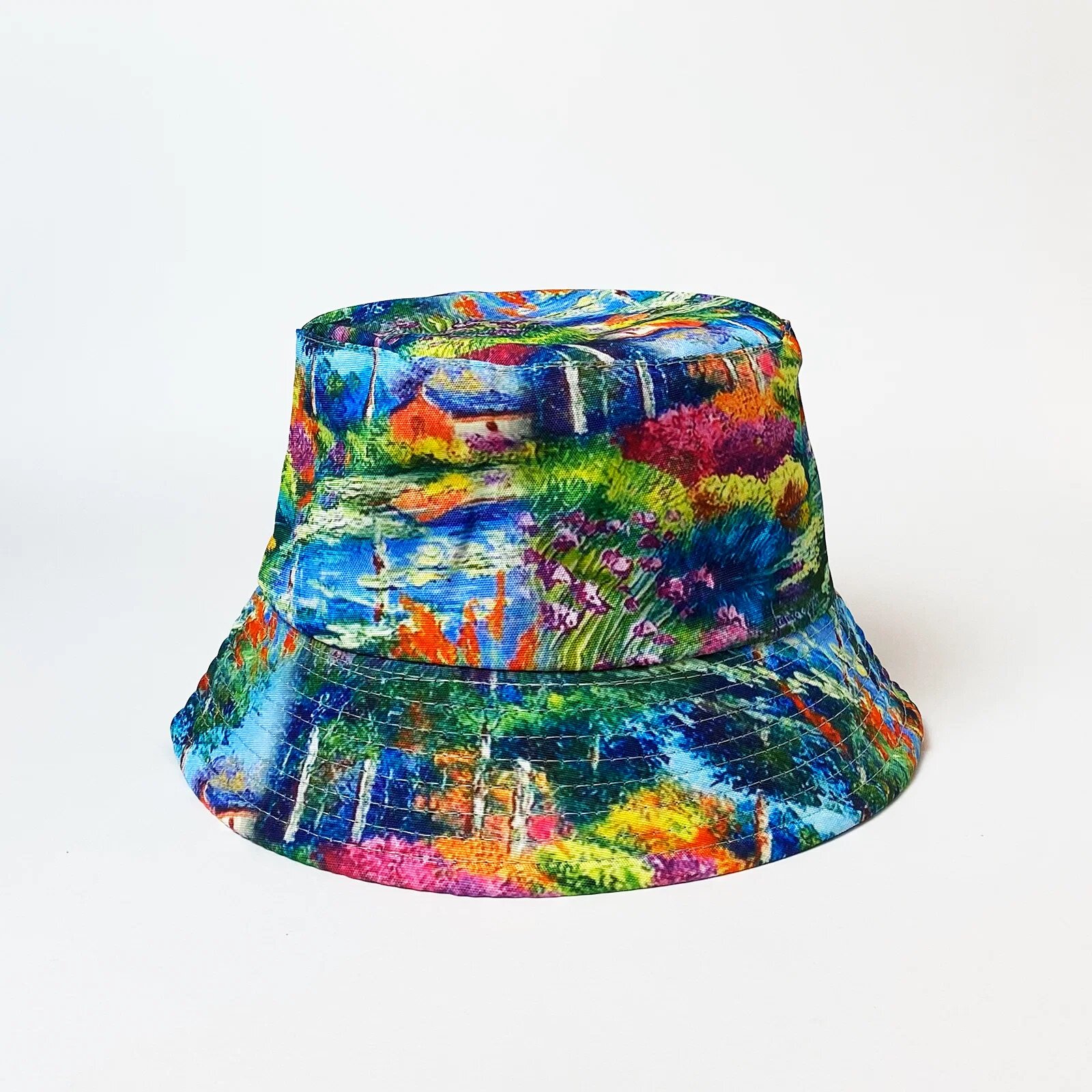 Shopika Palarie tip bucket unisex cu doua fete cu model inspirat dupa un peisaj campenesc cu gradini inflori