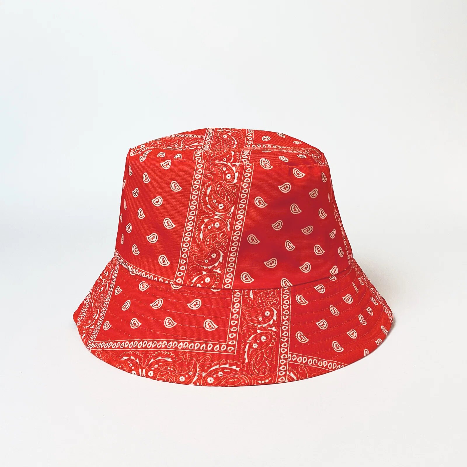 Shopika Palarie tip bucket unisex cu doua fete paisley corai