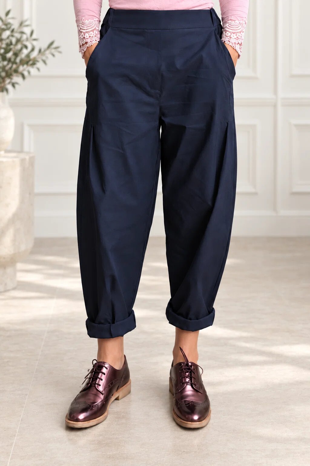 Shopika Pantaloni bleumarin lejeri cu pense croi relaxat talie confortabila