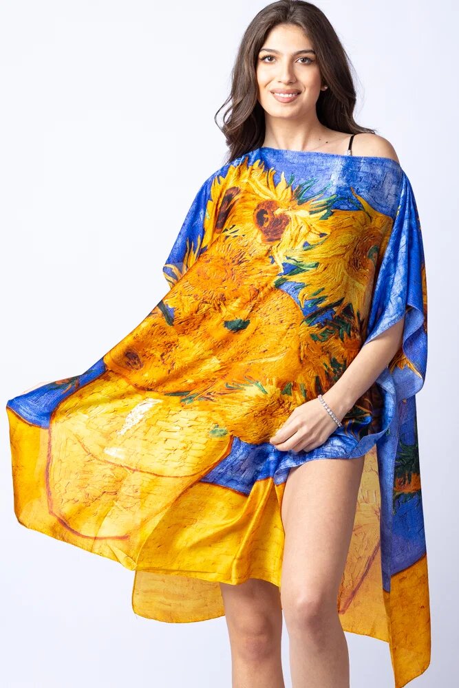 Shopika Rochie de plaja tip poncho din matase cu stilizare Floarea Soarelui pe fond albastru