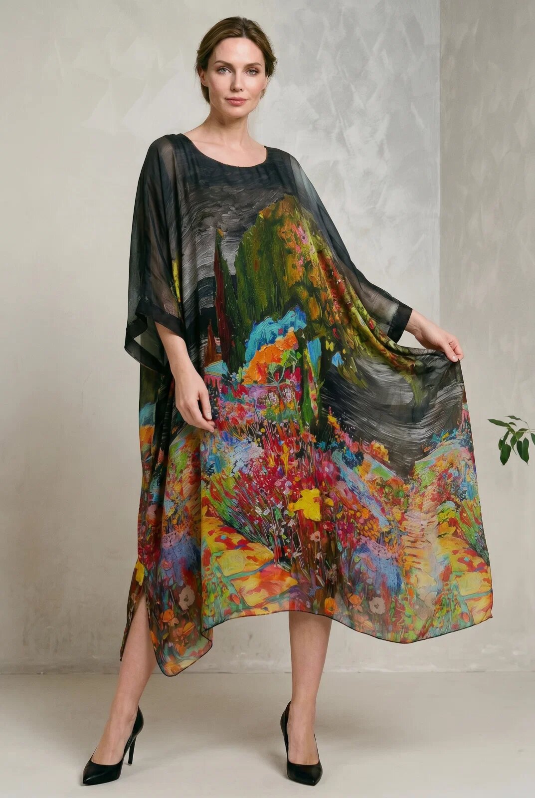 Shopika Rochie lunga dama din matase vaporoasa croi lejer oversize tip kaftan imprimeu pictural pe fond ne