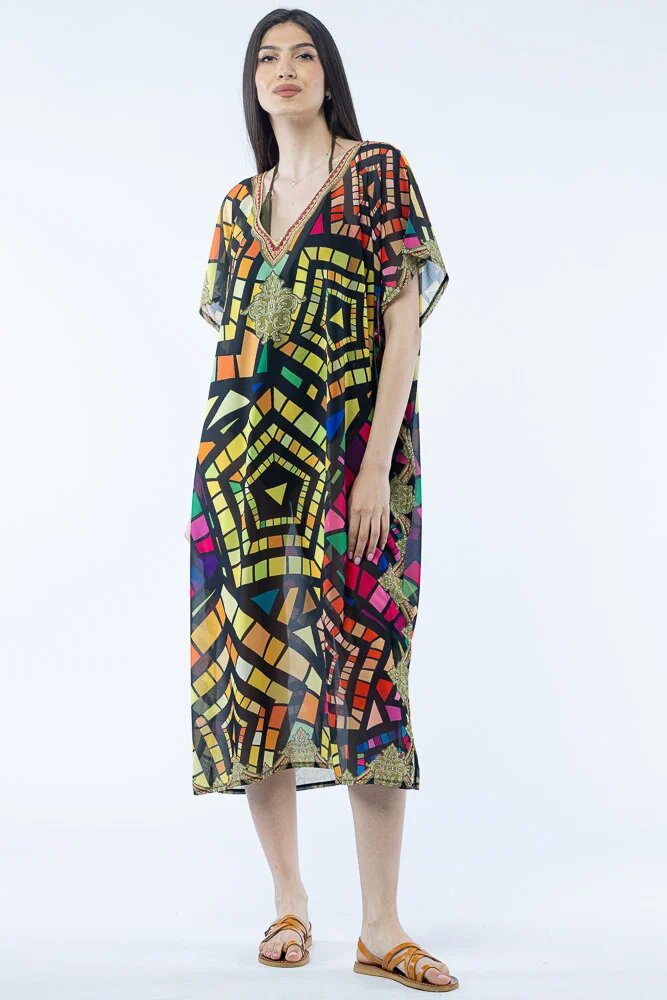 Shopika Rochie lunga de plaja tip poncho cu motive geometrice pe fond negru