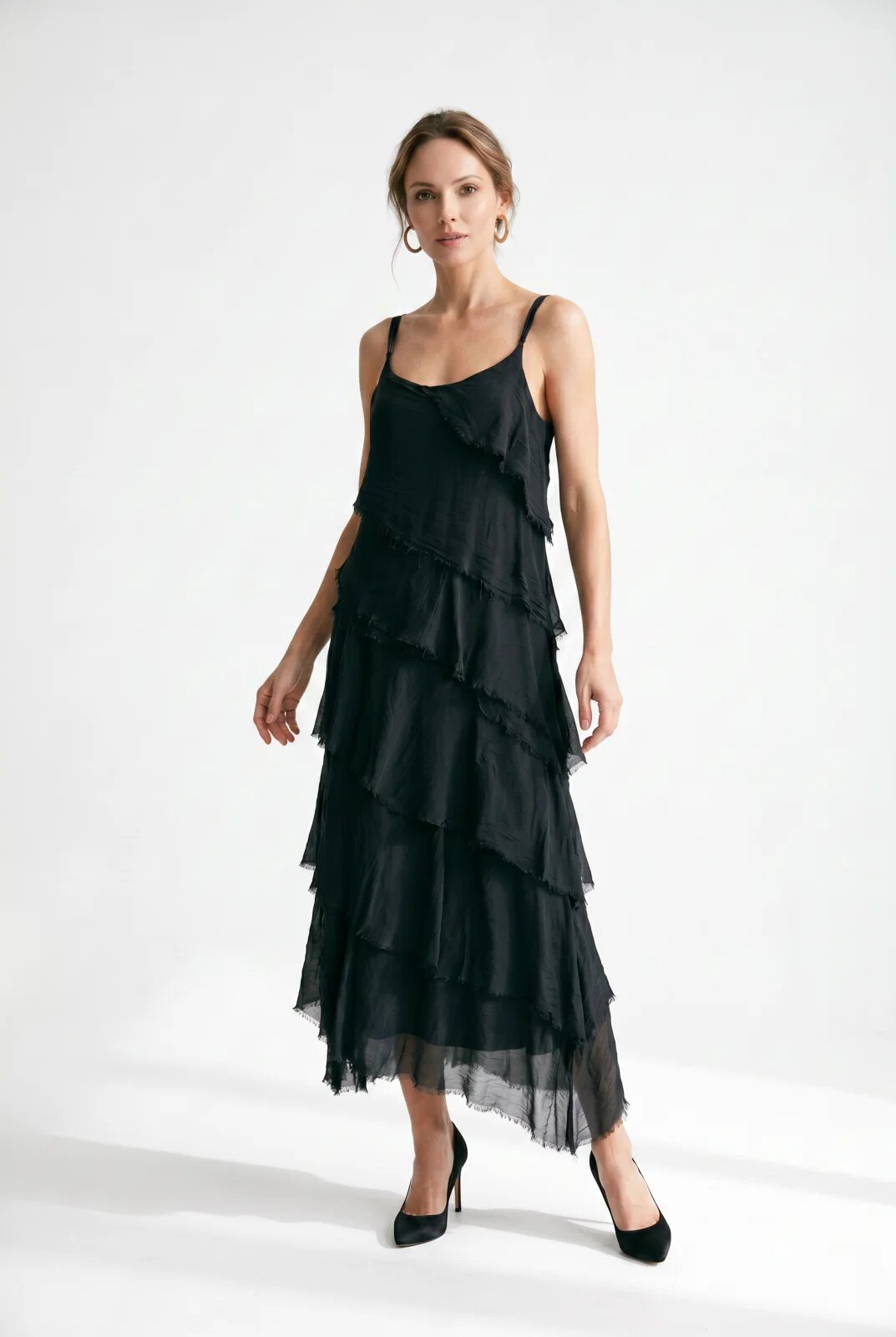 Shopika Rochie lunga din matase si vascoza cu volane suprapuse oblic si croi vaporos neagra