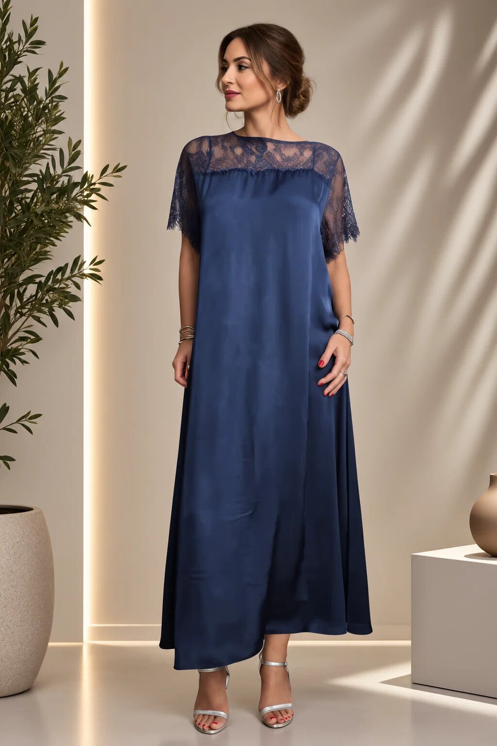 Shopika Rochie maxi A-line din satin matase si vascoza insertii din dantela si croi fluid bleumarin