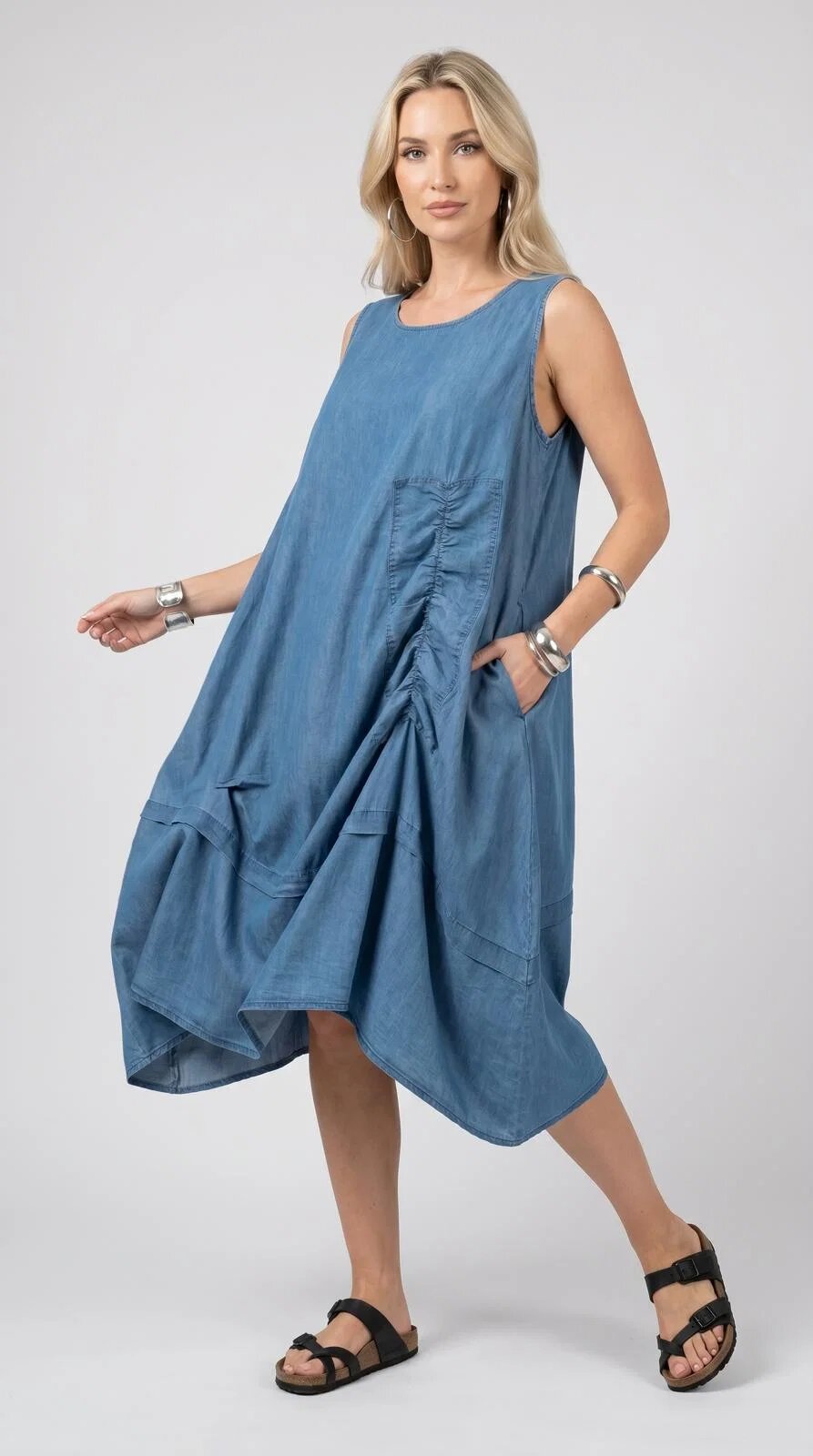 Shopika Rochie midi din jeans deschis cu fronseuri decorative