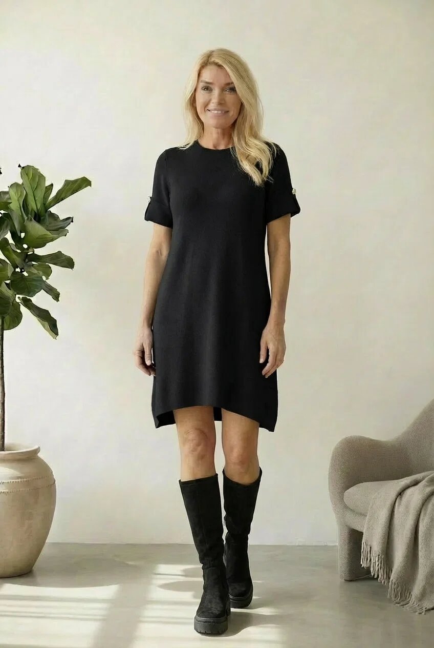 Shopika Rochie scurta A-line tricotata cu maneca scurta si nasture decorativ neagra