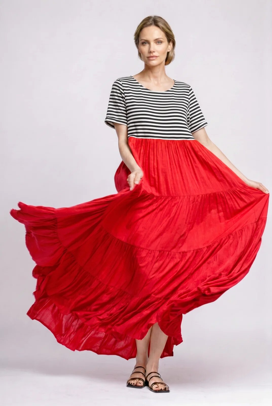 Shopika Romania Rochie lunga croi amplu cu patru volane stil boem elegant rosie si dungute alb negru