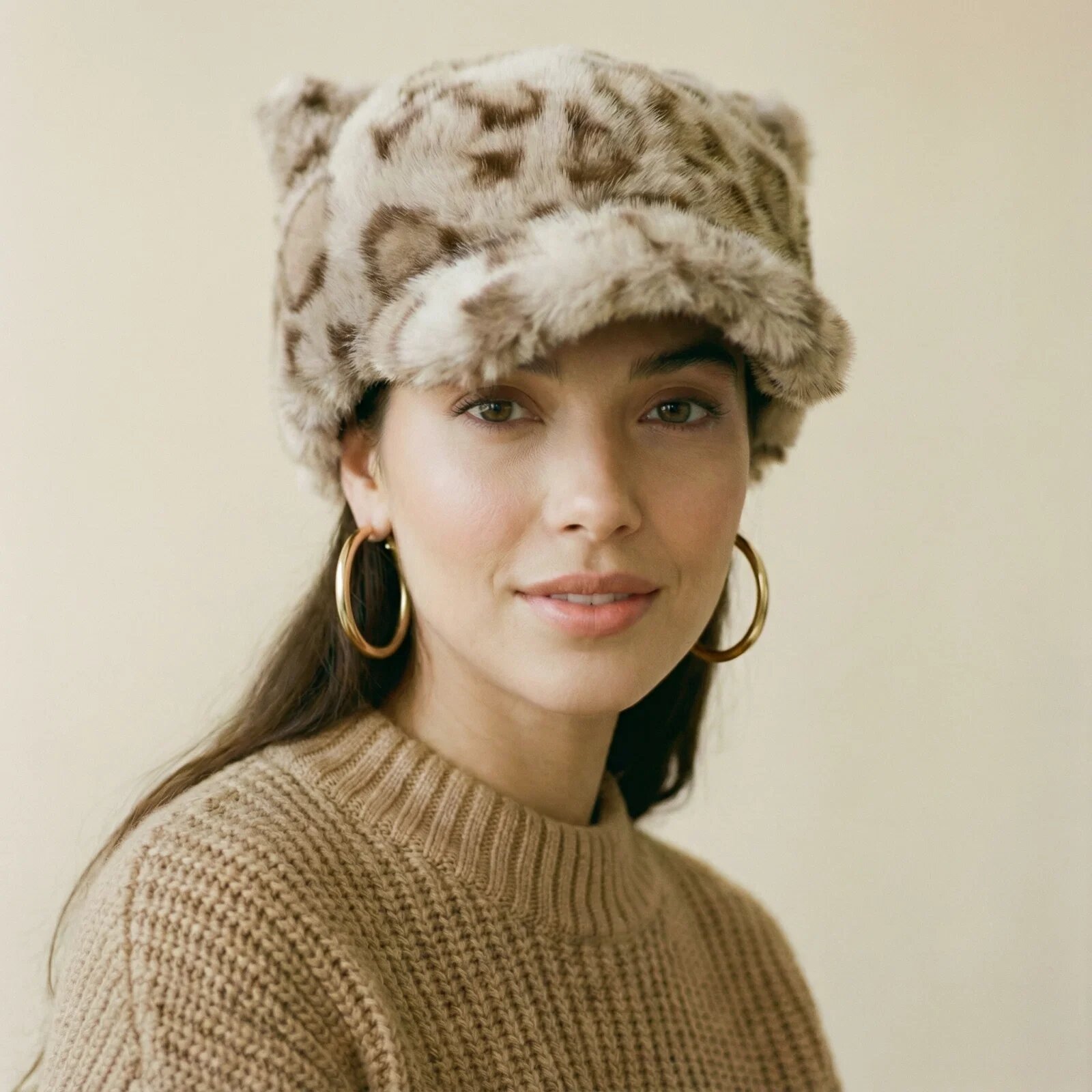 Shopika Sapca cu cozoroc din blanita si interior matlasat animal print bej