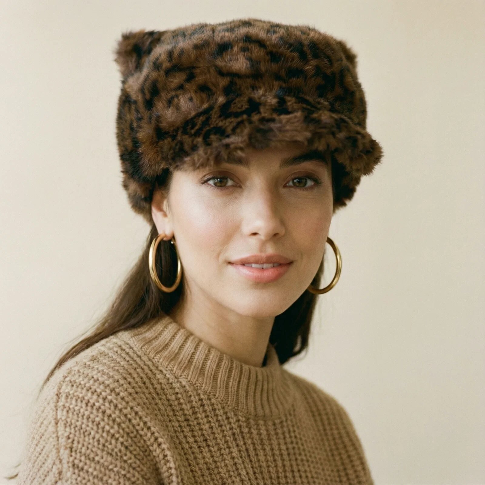 Shopika Sapca cu cozoroc din blanita si interior matlasat animal print maro