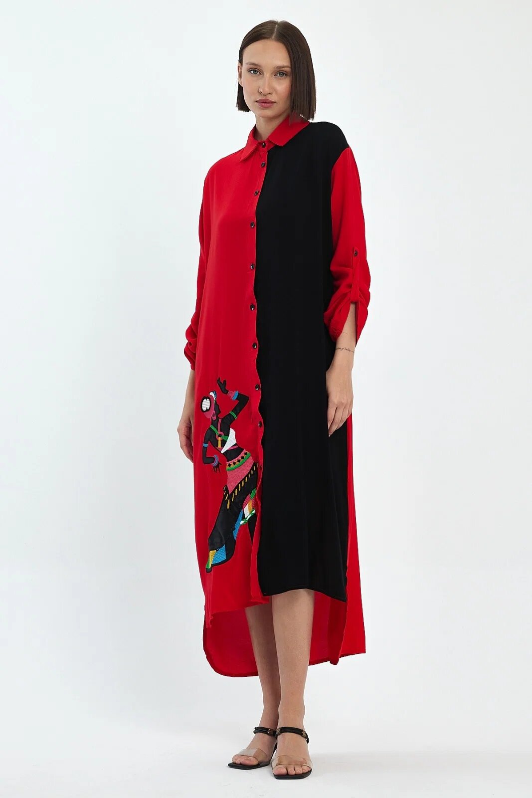 Vale Woman Rochie camasa oversize rosu-negru cu broderie silueta fata africana din vascoza
