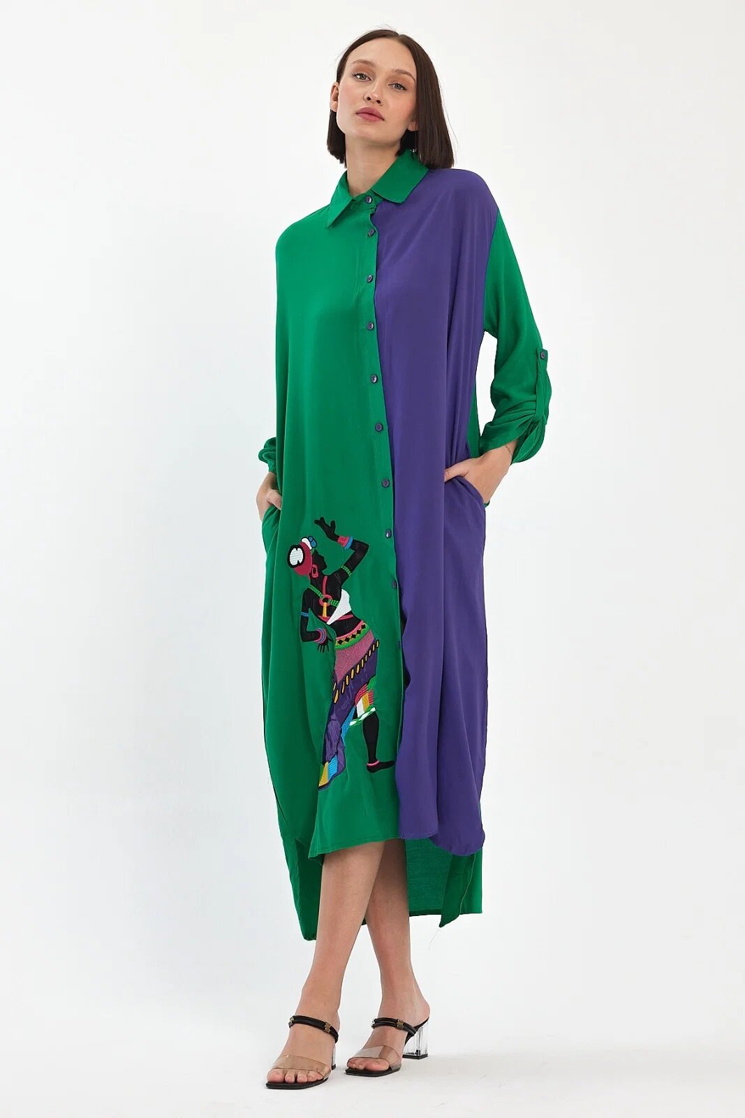 Vale Woman Rochie camasa oversize verde-mov cu broderie silueta fata africana din vascoza