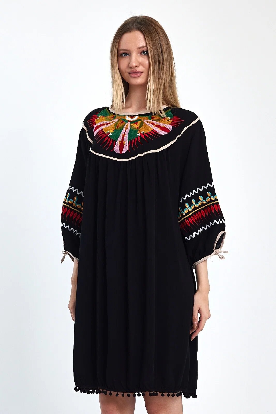 Vale Woman Rochie oversize neagra midi brodata pe piept si maneci
