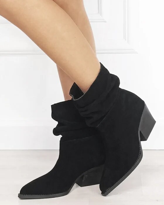 Ideal Shoes Ciocate resigilate scurte dama negre din piele naturala 5308A M0