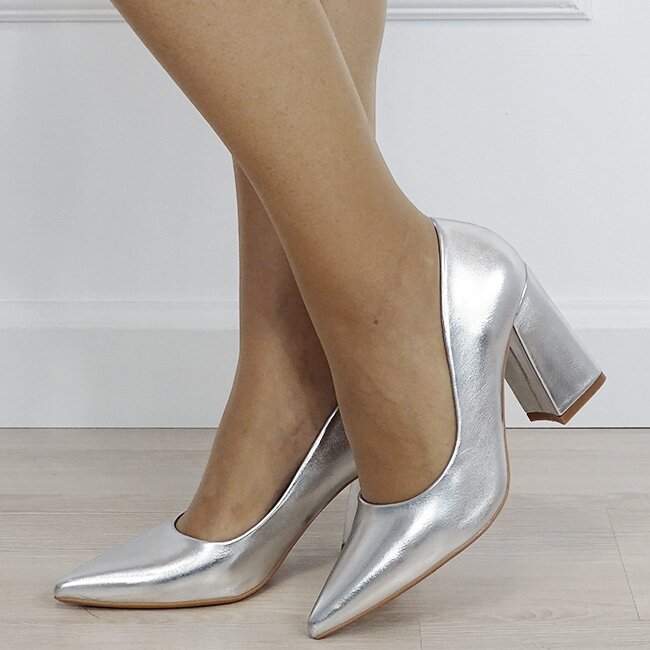 Ideal Shoes Pantofi argintii eleganti 8723 04