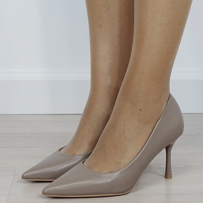 Ideal Shoes Pantofi eleganti kaki deschis de dama D-1295 04