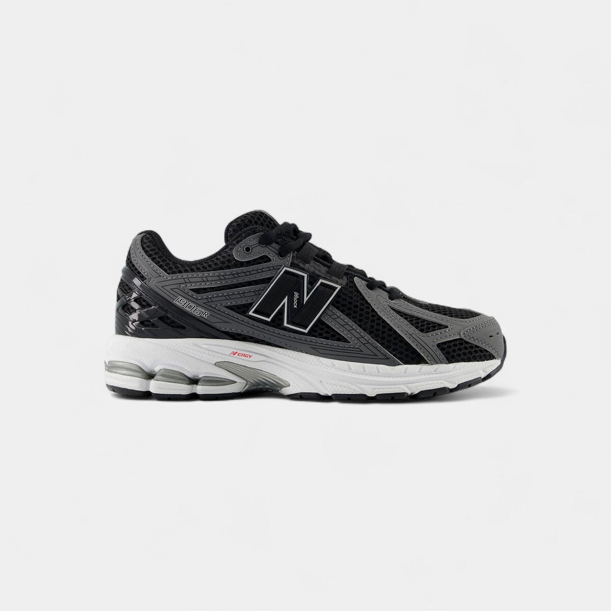 New Balance Pantofi 1906R Black Team Red Castlerock (GS)