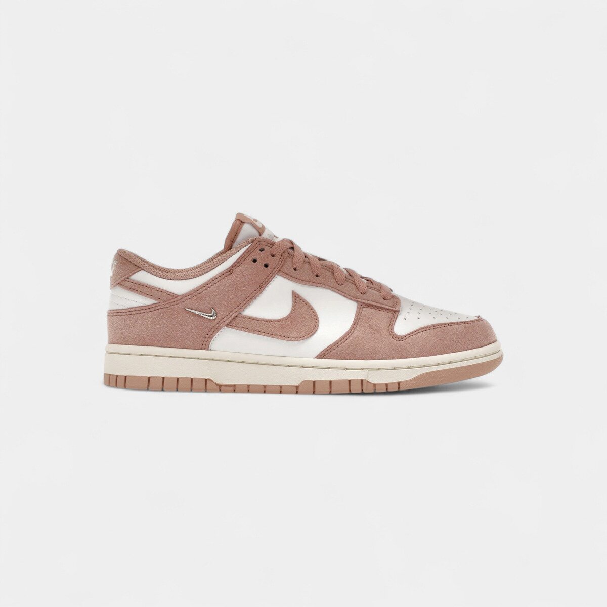Nike Pantofi Dunk Low Rose Whisper Gold Mini Swoosh (Women's)