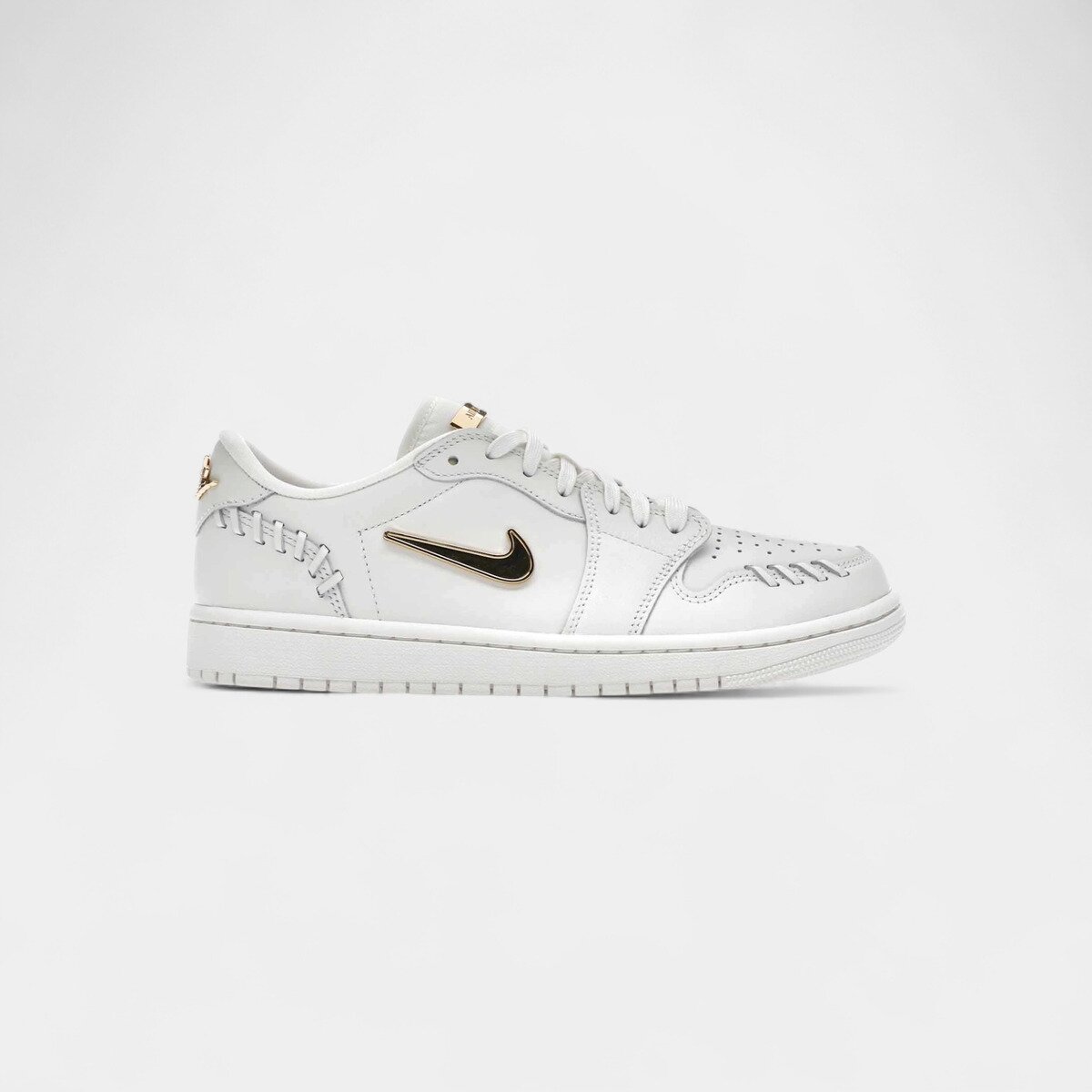 Nike Pantofi Jordan 1 Low Method of Make Sail Metallic Gold (Women's)