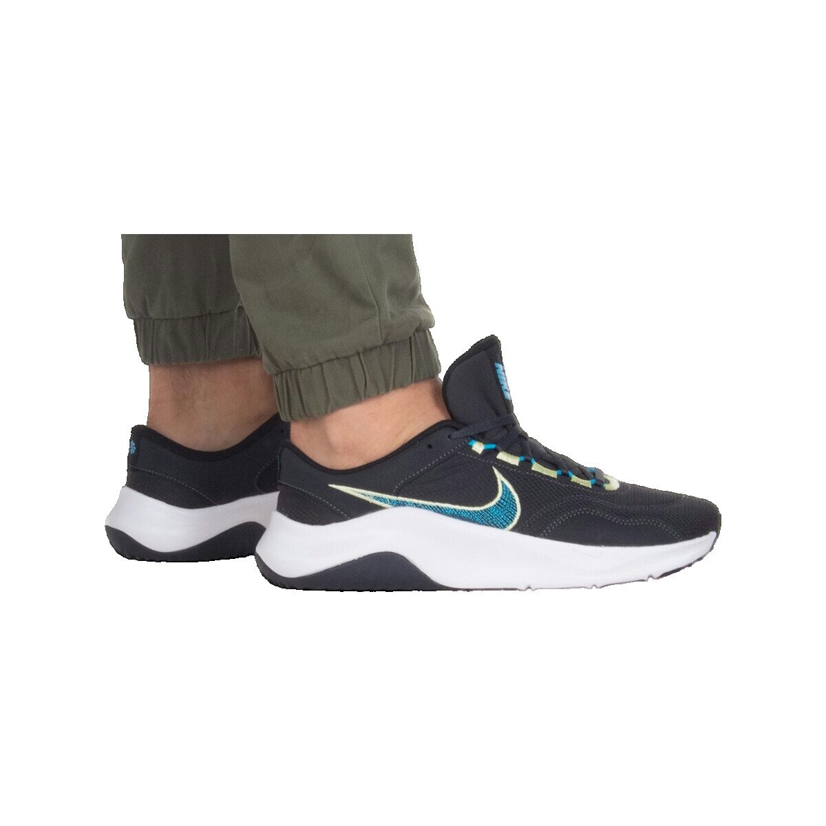 Nike Pantofi Legend Essential 3