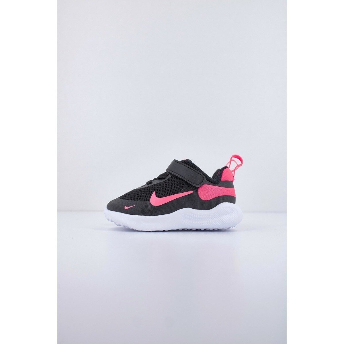 Nike Pantofi Revolution 7