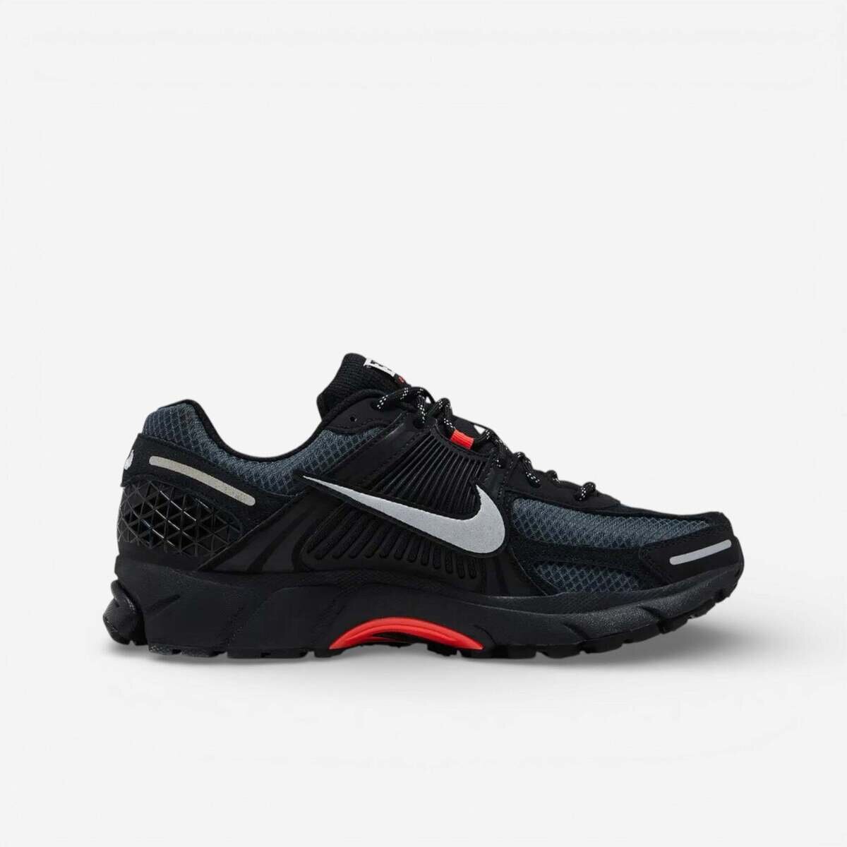 Nike Pantofi Zoom Vomero 5 Black Metallic University Red