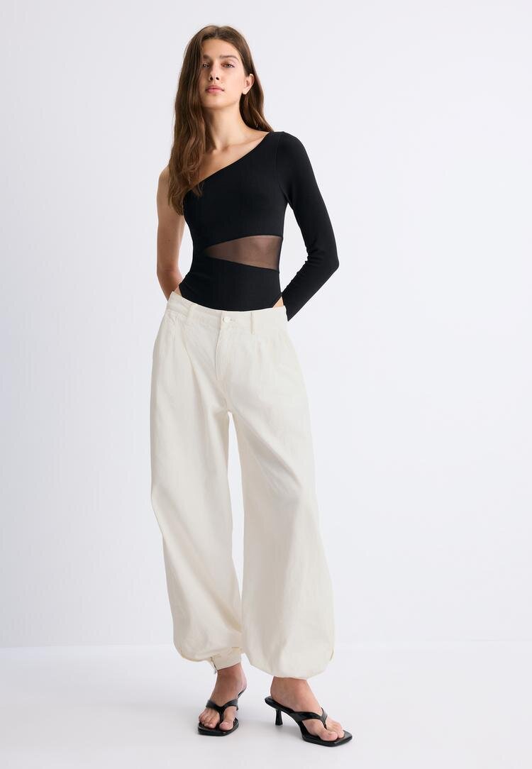 Stradivarius Body Asimetric Cu Transparențe Negru L